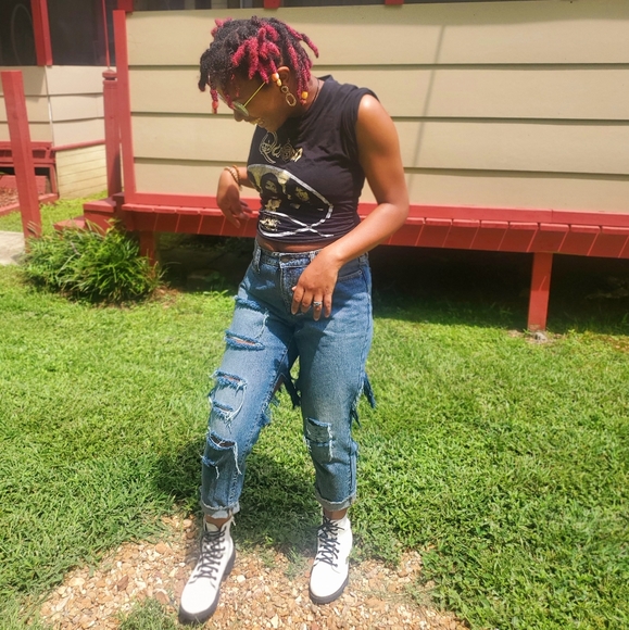 Universal Thread Size 8/29 Hand Ripped Jeans - Picture 5 of 8